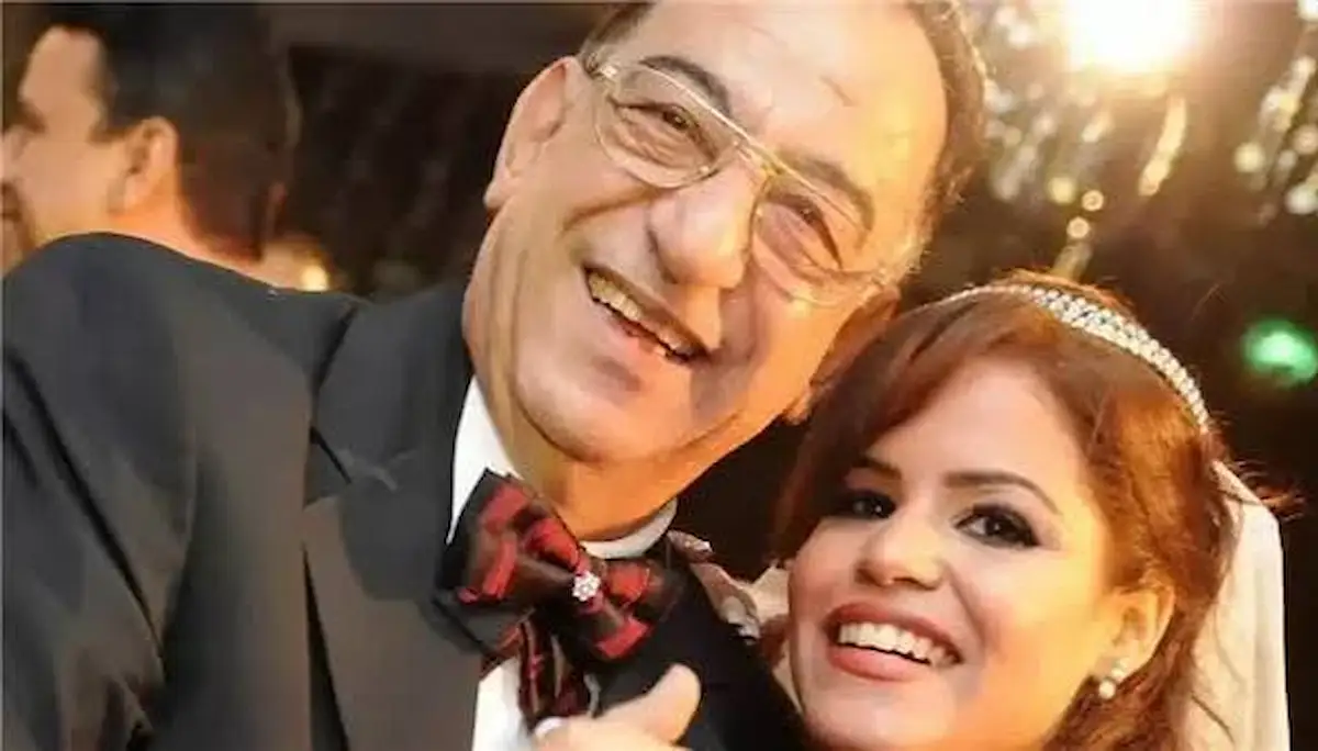 ابنة أحمد راتب تنشر أول وآخر جواز سفر لوالدها بحب حاجة أبويا قوي