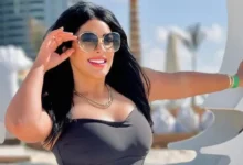 نرمين ماهر تفاجئ جمهورها بظهورها على كرسي متحرك