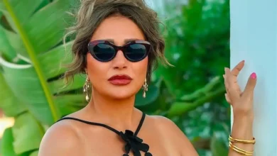 بشورت قصير وحذاء كاوبوي ليلى علوي تفجر موضة الصيف بجرأة غير مسبوقة