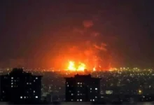 دوي انفجارات عنيفة قرب مضيق هرمز.. الدفاعات الإيرانية تتصدى لأهداف جوية فوق جزيرة قشم