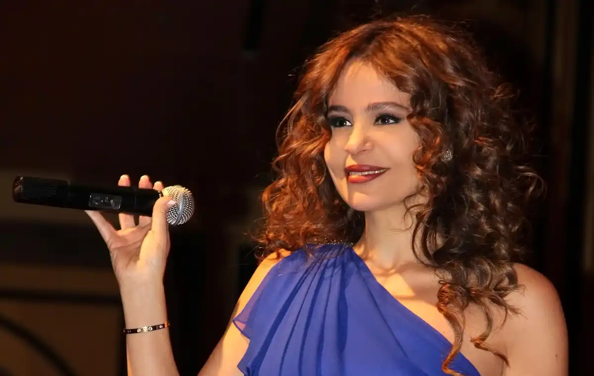 كارول سماحة تكشف أغنية مشاعر كانت لي قبل شيرين ورفضتها بسبب الماستر