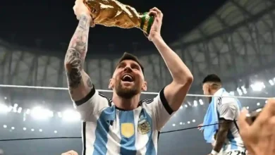 اعتزال ليونيل ميسي دولياً برسالة بخط اليد.. وسر "قلم آلة الزمن" يثير حيرة الجماهير