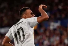 تصريح ناري عن رافينيا ومبابي يفجر السوشيال ميديا بعد تألق البرازيلي مع فليك