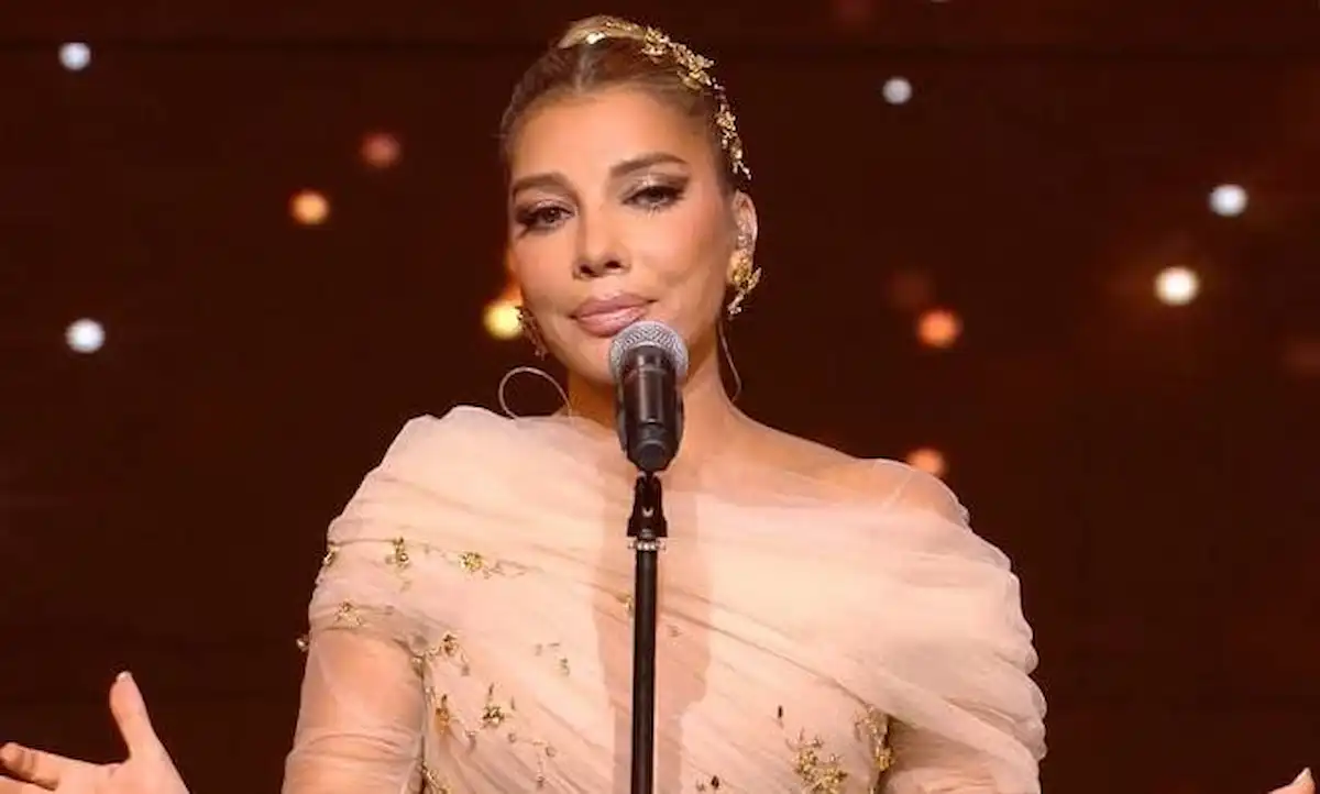 نانسي عجرم تنهي قطيعة سنوات مع أصالة وأحلام ولطيفة يشعلن حفل عودة الأصالة