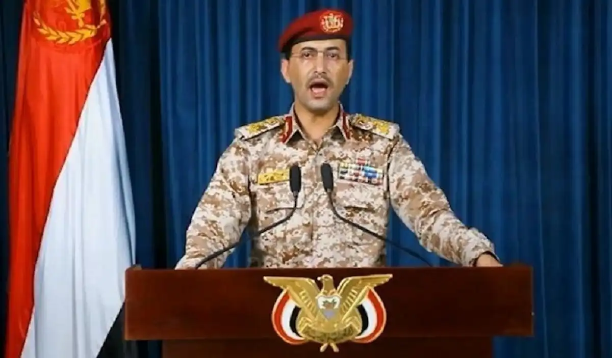الحوثيون يعلنون قصف مطار الملك خالد بالرياض