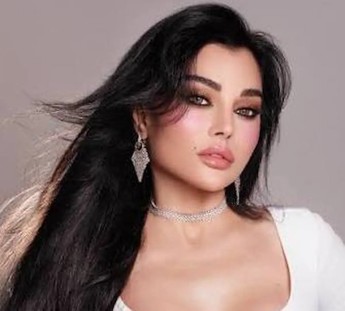 هيفاء وهبي تحيي حفل انتخاب ملك جمال لبنان 2026